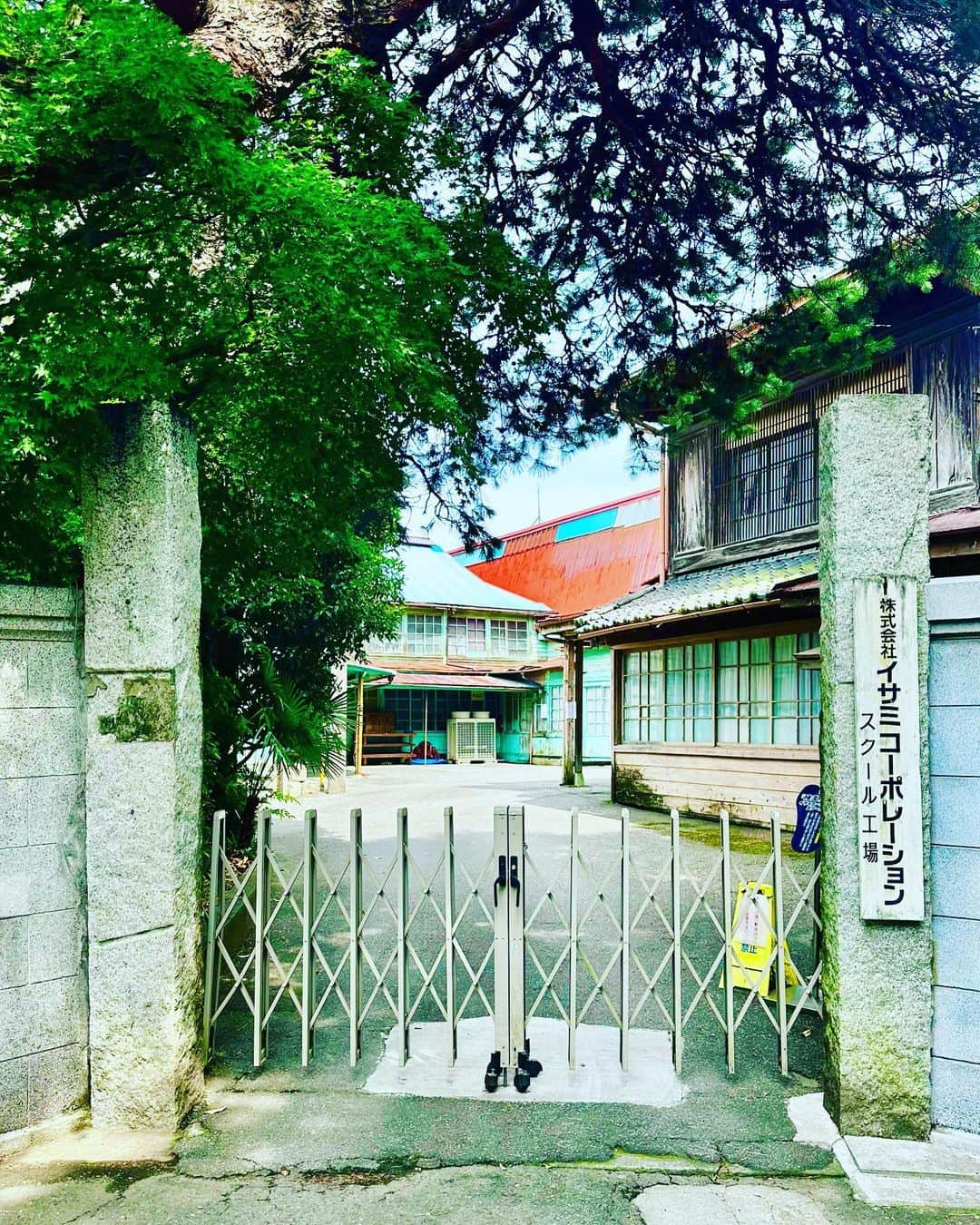 谷川じゅんじさんのインスタグラム写真 - (谷川じゅんじInstagram)「History, nature and craftsmanship. 古墳がいっぱい、蓮が咲き乱れ、ものづくりと歴史があふれてる埼玉県行田市。初めて訪れた郊外の街は予想外の驚きがいっぱい。あの映画も、あのドラマもここだったのかーと感嘆然り。近日放送ブラタモリな散策も最高でした。#goodvibesonly #goodneighbors #thisisjapan」6月28日 12時17分 - junjitanigawa