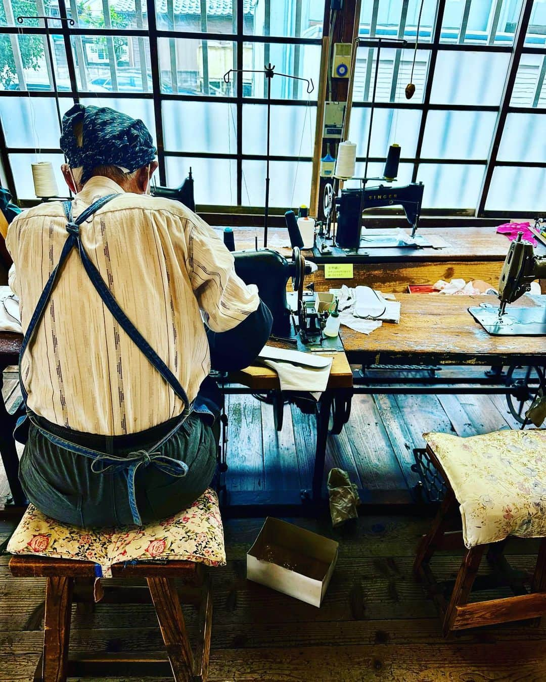 谷川じゅんじさんのインスタグラム写真 - (谷川じゅんじInstagram)「History, nature and craftsmanship. 古墳がいっぱい、蓮が咲き乱れ、ものづくりと歴史があふれてる埼玉県行田市。初めて訪れた郊外の街は予想外の驚きがいっぱい。あの映画も、あのドラマもここだったのかーと感嘆然り。近日放送ブラタモリな散策も最高でした。#goodvibesonly #goodneighbors #thisisjapan」6月28日 12時17分 - junjitanigawa