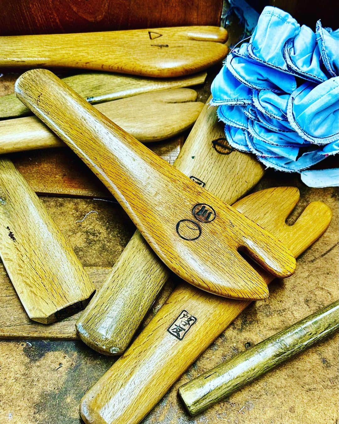 谷川じゅんじさんのインスタグラム写真 - (谷川じゅんじInstagram)「History, nature and craftsmanship. 古墳がいっぱい、蓮が咲き乱れ、ものづくりと歴史があふれてる埼玉県行田市。初めて訪れた郊外の街は予想外の驚きがいっぱい。あの映画も、あのドラマもここだったのかーと感嘆然り。近日放送ブラタモリな散策も最高でした。#goodvibesonly #goodneighbors #thisisjapan」6月28日 12時17分 - junjitanigawa