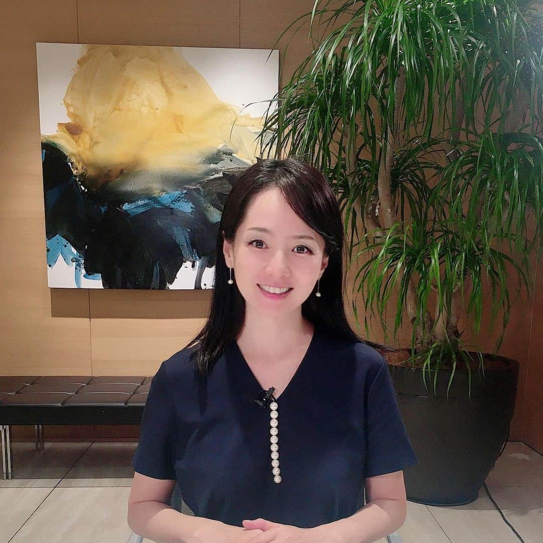 近藤淳子さんのインスタグラム写真 - (近藤淳子Instagram)「あなたが輝く話し方レッスンのHP【受講生の声】を更新しました。  ➡　Home | announcer online lesson (jimdosite.com)    受講者（Nさん）は20代の男性で体育会系ご出身ということもあり、腹式呼吸をマスターされるのはあっという間でした。発声練習に真摯に取り組み、社会人としてより伝わる、信頼感が増した声を手に入れた方です。  さらに、助詞のイントネーションの使い方には苦労されていたようですが、ひとつひとつ、「できたか」「できないのか」を確認しながら発話されていました。  司会やナレーションでお世話になった現場の方でもあります。アンケートで声が心地よいと感じていただけていたことがすごく嬉しいです。  声には「その人そのものが宿る」と感じていますので、私もこれからも鍛えていきます。  Nさん、今回、アンケートにご協力いただき、本当にありがとうございました🥰  #あなたが輝く話し方レッスン  #現役アナウンサーが教えるあなたが輝く話し方入門  #話し方  #さすが体育会系」6月28日 12時23分 - kondo_junko_