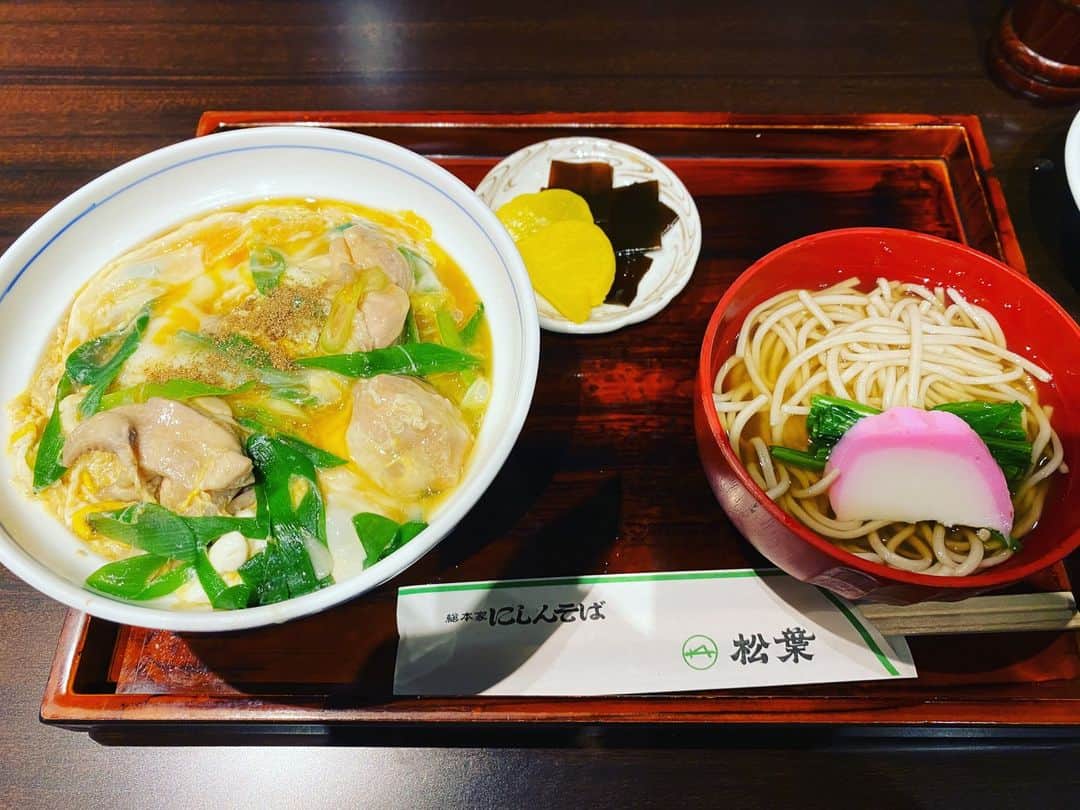 前原誠司さんのインスタグラム写真 - (前原誠司Instagram)「一昨日の夜、新幹線に乗る前に京都駅新幹線コンコースの「松葉」さんで、いつもの「親子丼」をいただきました。私の定番。美味しく頂きました。ご馳走様でした。（誠）#まえはランチ　 https://map.yahoo.co.jp/v2/place/CfUonkDMTPQ?fr=sydd_t_ctrl1-grmspot-1-header_gs-ttl_lc」6月28日 12時45分 - seiji_maehara.official