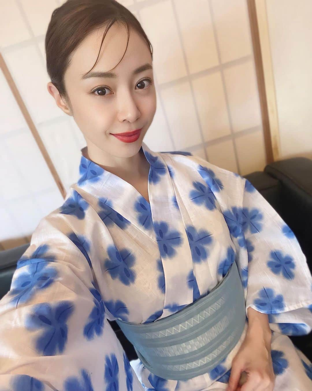 白田久子さんのインスタグラム写真 - (白田久子Instagram)「🍧💕👘 6/30わぬけ祭り、7/1から土曜夜市 8月はよさこい祭り 高知の夏は楽しみがいっぱい🤍 #高知お祭り #浴衣 #楽天room  #高知子育て #年子ママ」6月28日 13時24分 - hisako_shirata