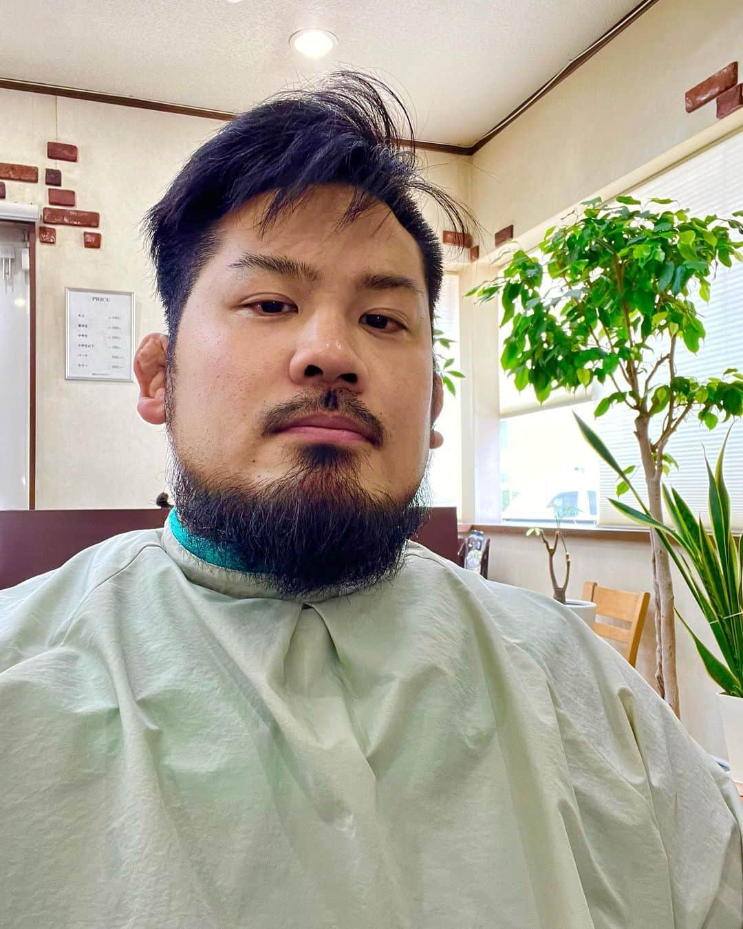 芦野祥太郎のインスタグラム：「散髪ビフォーアフター  ［barber shop k's］ 20年以上通い続けてる床屋さん🤘  #barber#barbershop#床屋#散髪 #ajpw#プロレス」