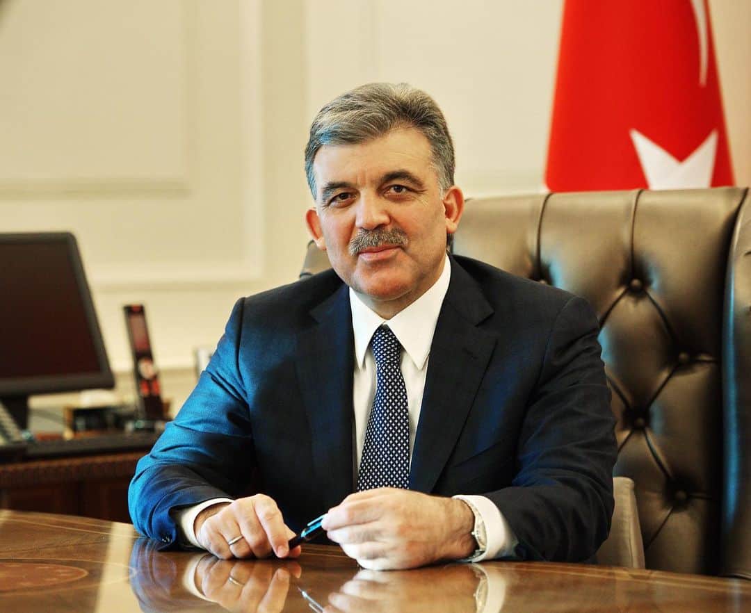 アブドゥラー・ギュルのインスタグラム：「Herkesin Kurban Bayramı’nı en içten dileklerimle tebrik ediyor; bayramın huzur, sağlık ve mutluluk içerisinde geçmesini diliyorum.」