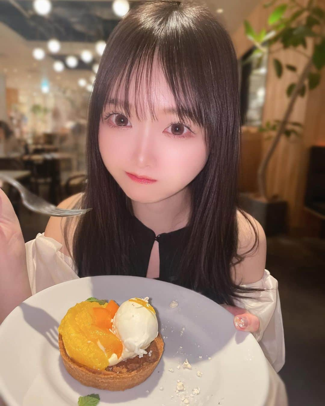 小島瑠那のインスタグラム：「投稿1枚ずつにしようかな～🥺？  ⁡ ⁡ ⁡ #l4l #作品撮り #撮影会 #撮影会モデル #写真好きな人と繋がりたい #被写体 #被写体モデル #透明感 #インスタグラビア #水着 #인물사진  #アイドル #私服 #写メ #自撮り写メ #他撮り写メ #セミロング」