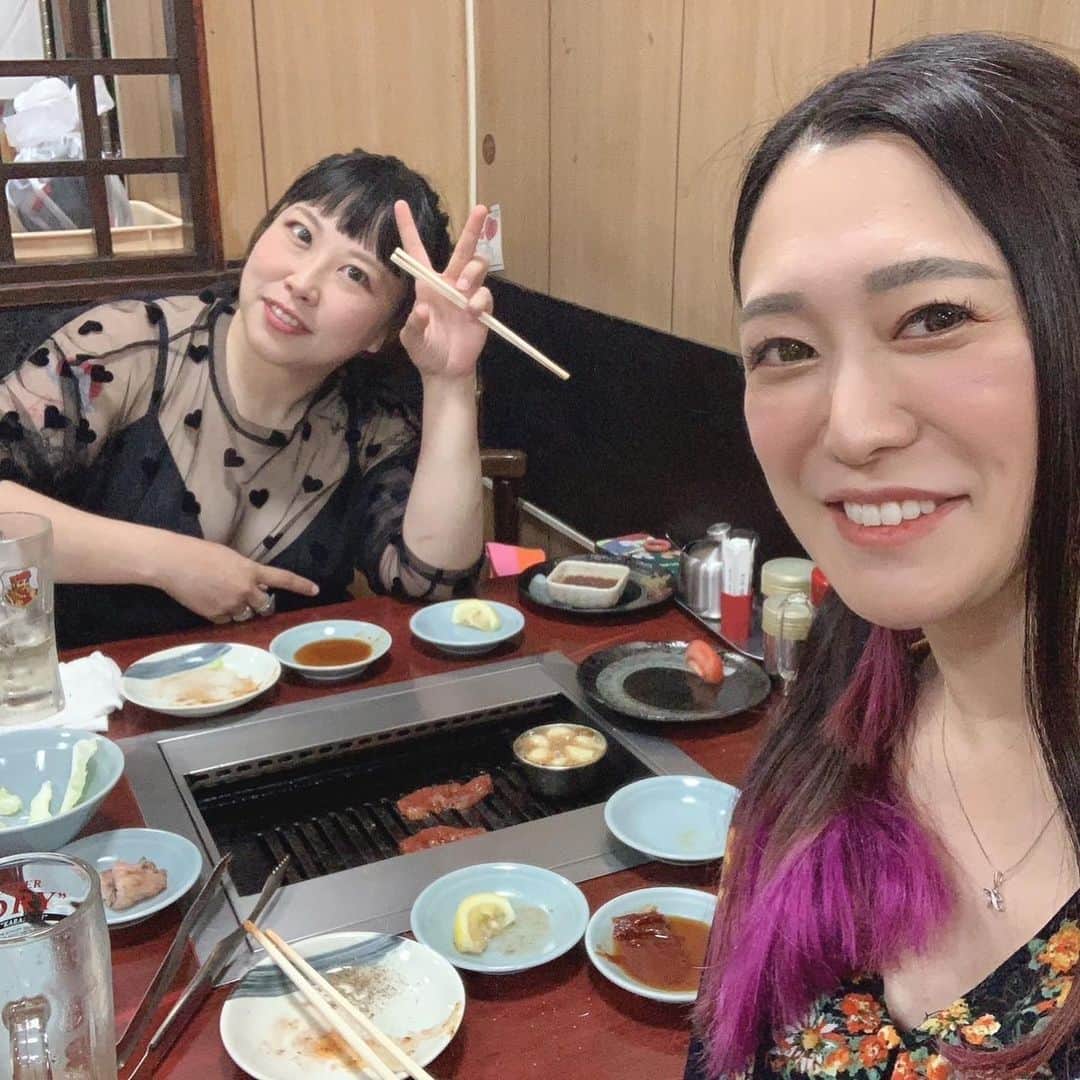 佐々木海さんのインスタグラム写真 - (佐々木海Instagram)「畑ちゃんと焼肉🥩 毎度のことながら話した内容全然覚えてない。 酔って覚えてないわけじゃなく、内容が極薄。」6月28日 14時50分 - umi_carnelian