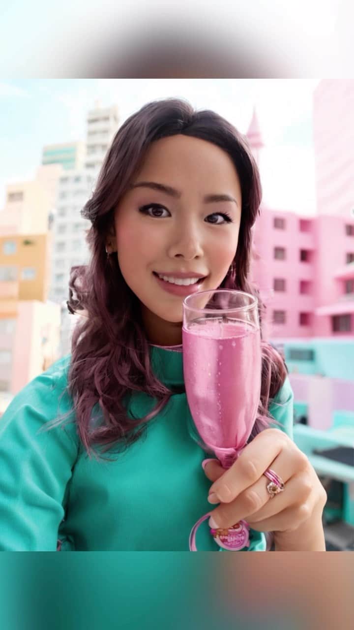 森理世のインスタグラム：「Cheers in 💖🌷🎀」