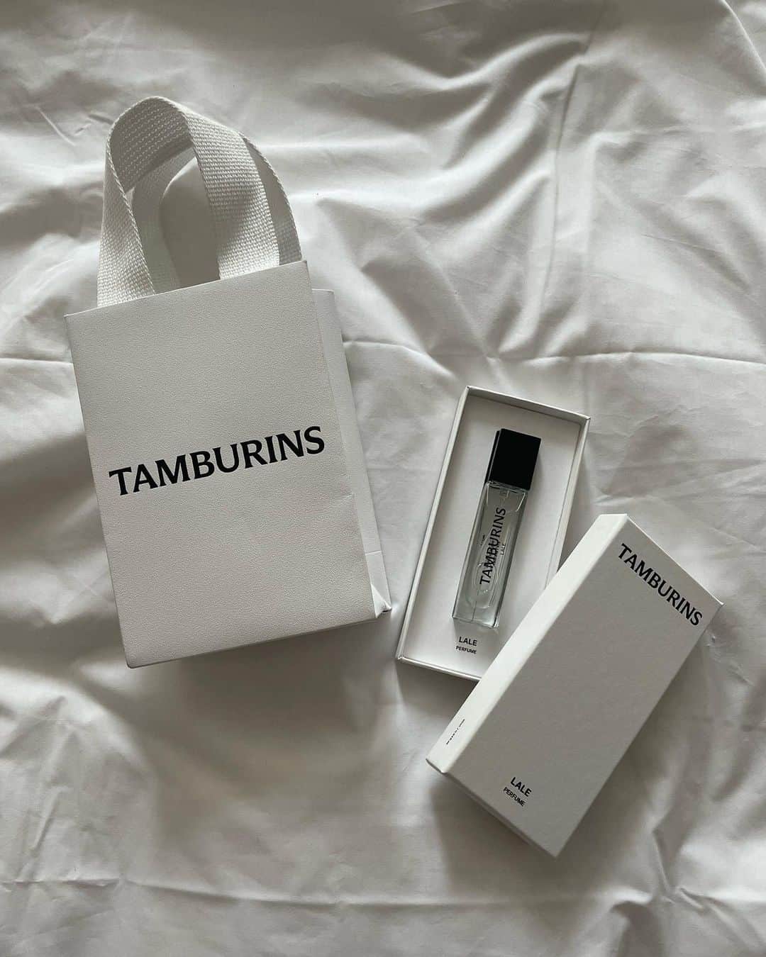 渡邉真梨奈さんのインスタグラム写真 - (渡邉真梨奈Instagram)「new perfume  @tamburinsofficial   #tamburins #newperfume #한국 #안국 #安国」6月28日 15時22分 - b_e_n_a_92