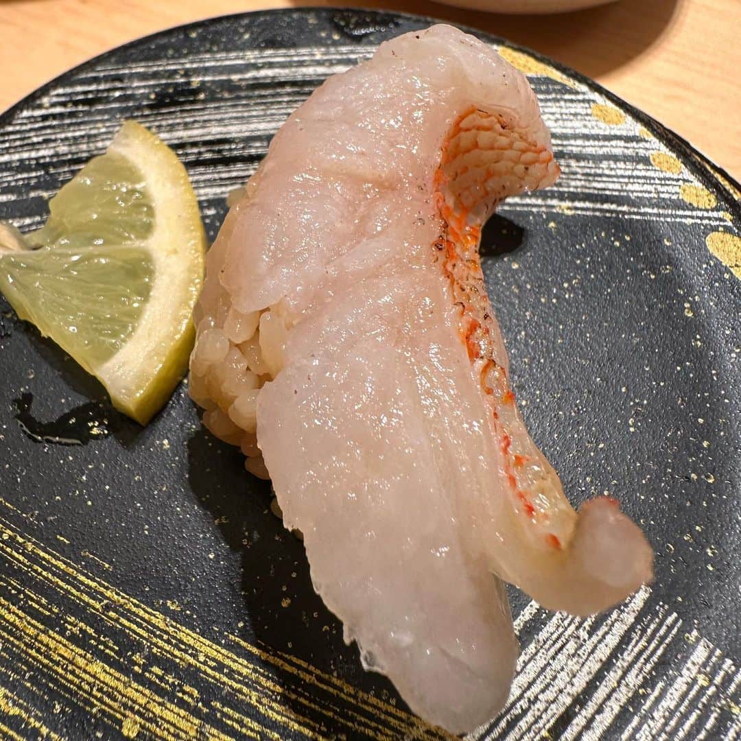 宮川大輔さんのインスタグラム写真 - (宮川大輔Instagram)「日本🇯🇵帰って来たらやっぱりお寿司🍣。 ホンマに美味しかったぁぁぁあー！最高😀🍣‼️ #回転寿司銀座おのでら」6月28日 16時09分 - miyagawadai