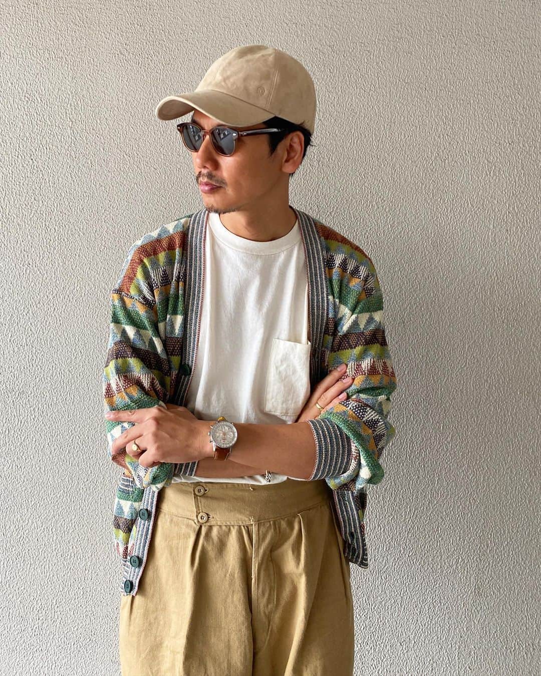 Shuhei Nishiguchiさんのインスタグラム写真 - (Shuhei NishiguchiInstagram)「"Relaxing Luxury"◀︎◀︎◀︎swipe left カジュアルでも大人っぽく。 短パンでも子供っぽく見えないようにすることが大切。 ・ ・ ・ #Breitling #navitimer #squadonamission #preppy #mensstreetstyle #vintagefashion #spezzatura #ootdmen」6月28日 16時09分 - shuhei_nishiguchi