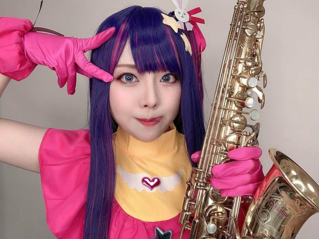 ユッコ・ミラーさんのインスタグラム写真 - (ユッコ・ミラーInstagram)「YouTubeの撮影でした🎷 久しぶりにコスプレした笑 「推しの子」の星野アイちゃん✨ 動画をお楽しみにぃ〜💕  #推しの子 #星野アイ #コスプレ #ユッコミラー #サックス #yuccomiller #유코밀러 #saxophone #sax #saxophoneplayer  #saxophonist #색소폰 #femalesaxophonist  #femalesaxplayer  #jazz #YouTube #YouTuber #pinkhair」6月28日 16時59分 - yucco_sax