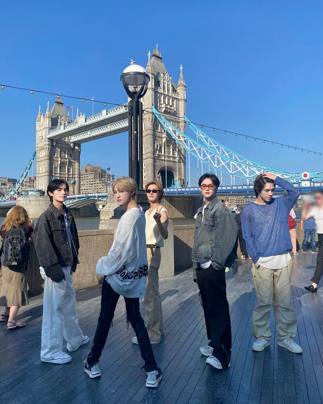 Way Vさんのインスタグラム写真 - (Way VInstagram)「✨Fashion shoot on London street~  #WayV #WeiShenV #威神V」6月28日 17時02分 - wayvofficial