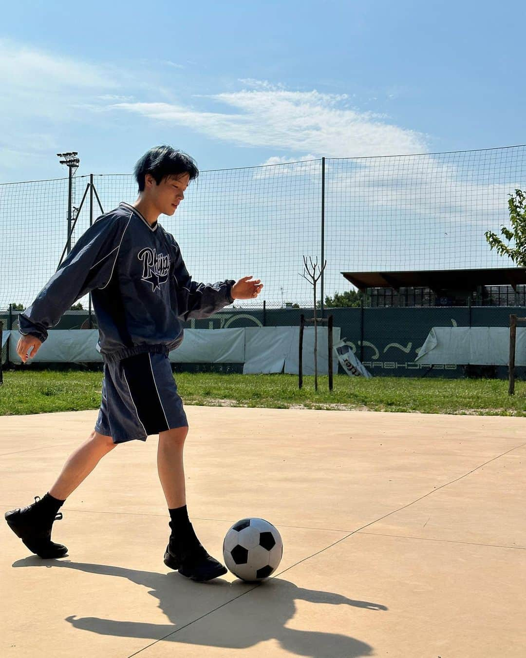 JAY（キム・ジンファン）さんのインスタグラム写真 - (JAY（キム・ジンファン）Instagram)「점심운동  마음만은 메시⚽️」6月28日 17時05分 - gnani_____