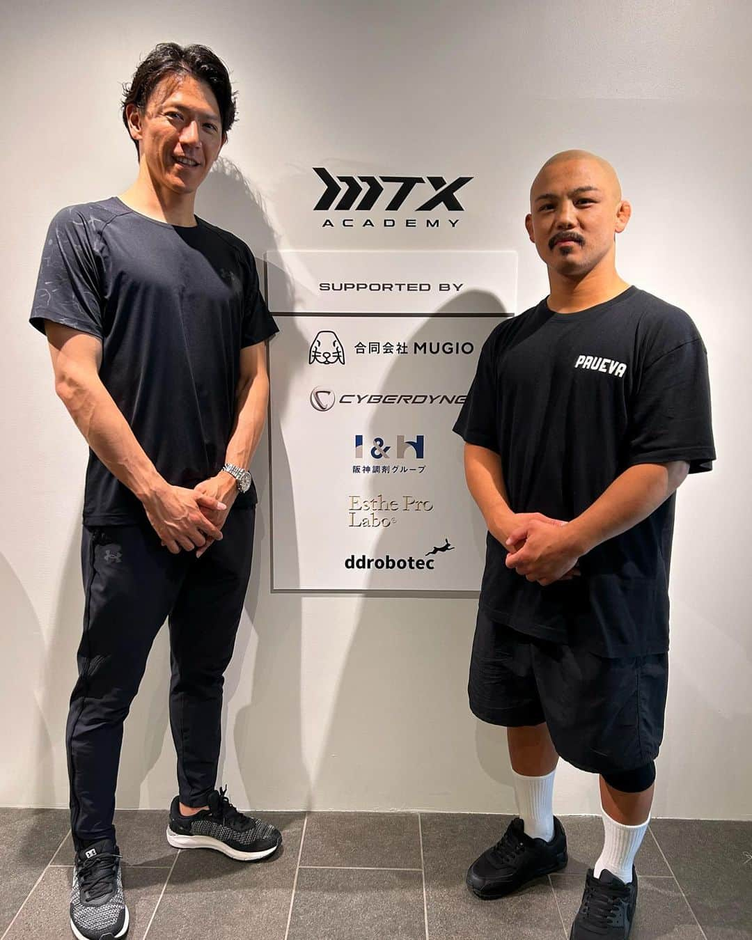 倉本一真のインスタグラム：「この度 「MTX」様にスポンサーとしてサポートしていただけることになりました  クリニック 診察 再生医療×運動療法 リハビリなどは @mtx_s_and_a_clinic  @mtx_sports_articular_clinic   トータル的に体のバランスを整えケア リカバリーなどは @mtx_recovery  MTXではトレーニングもでき 他にも様々な施設が充実していて 連携をとってもらいサポートしていただいています。  キッズレスリングチームもあります @mtx_wrestling   内田さん本当にありがとうございます！ @mtx_yasutaka_uchida   トレーナーの皆さん先生方 いつも本当にありがとうございます！ 引き続きよろしくお願い致します！！  紹介してくれたキッズレスリングコーチのカツ本当にありがとう！ @yoshihito_katsu   格闘技に怪我はつきもの 自分はとくに怪我が多いのでこのサポートには本当に感謝です ベストを尽くします🥇  #MTXアカデミー #MTXスポーツ関節クリニック #四ツ谷 #mtxacademy #体外衝撃波 #再生医療 #運動療法」