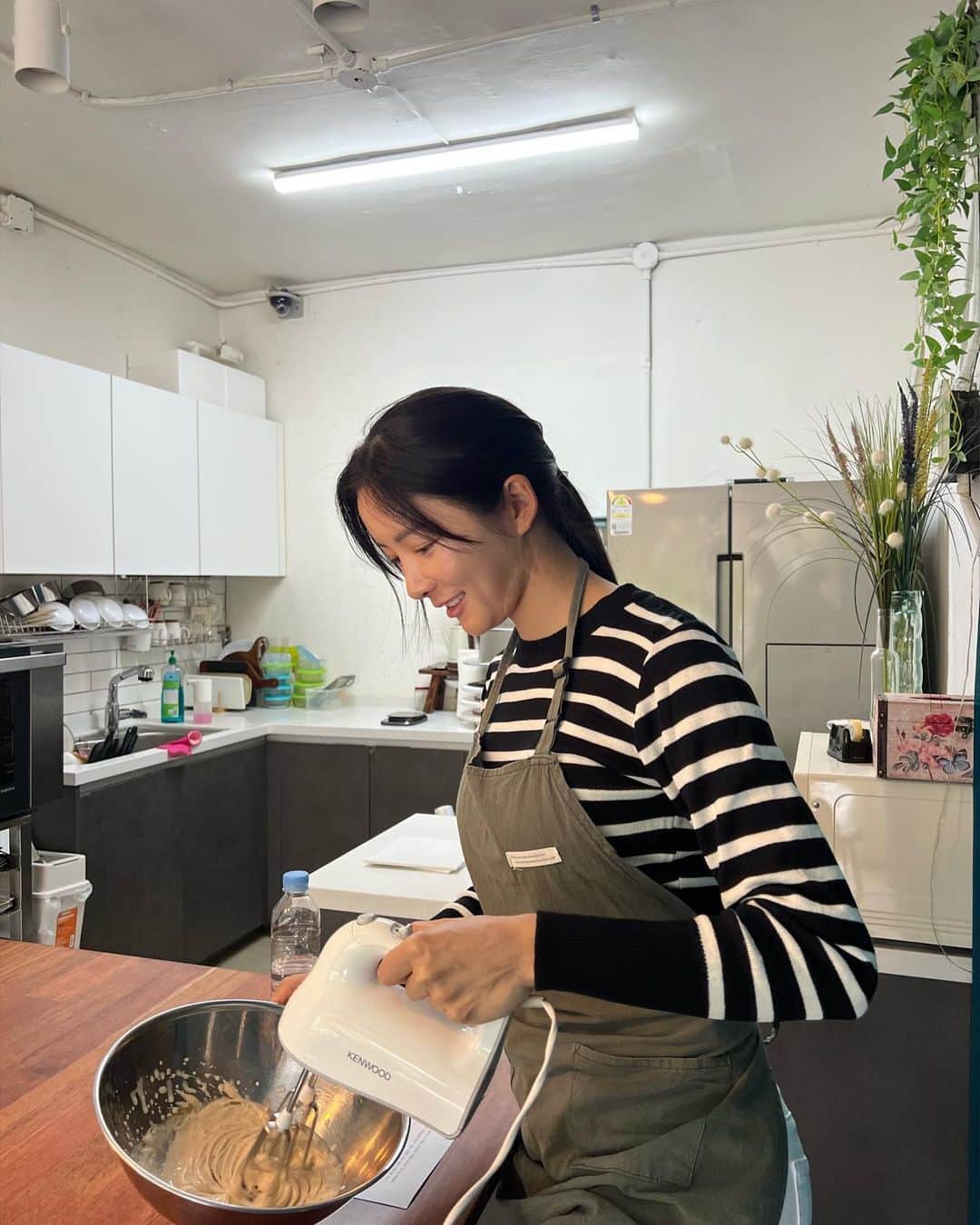 チョン・ジユのインスタグラム：「처음으로 내가 만든 케이크 🎂 소듕해」