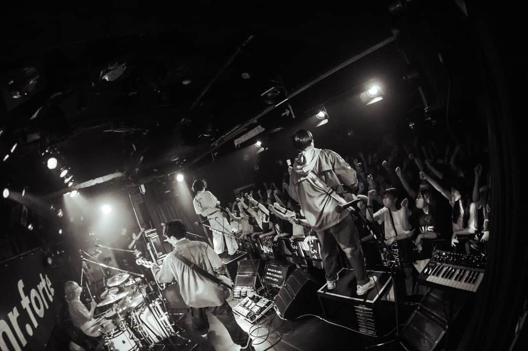 大貫みくのインスタグラム：「A disease called "love" 〜君の頭の中で 　　自由に泳げていたらツアー〜  2023.06.25  @ HEAVEN'S ROCK宇都宮VJ-2  宇都宮ありがとうございました！ あの頃のブーストやばかった！！ 照明もバチバチで最高でした🥰」
