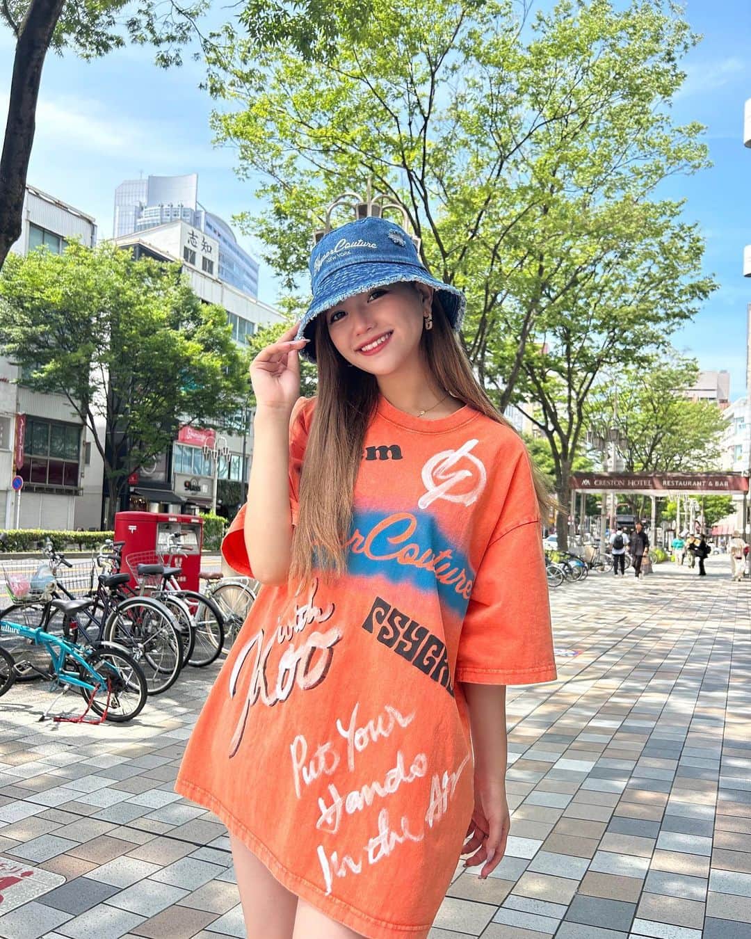 西川樹里のインスタグラム：「hypercouture×djkooさんコラボTシャツ🧡 元気いっぱいDO DANCEな気持ちになる❤️‍🔥  #ootd #instafashion #instalike #hypercouture #djkoo さん #painttshirt #originaltshirt」