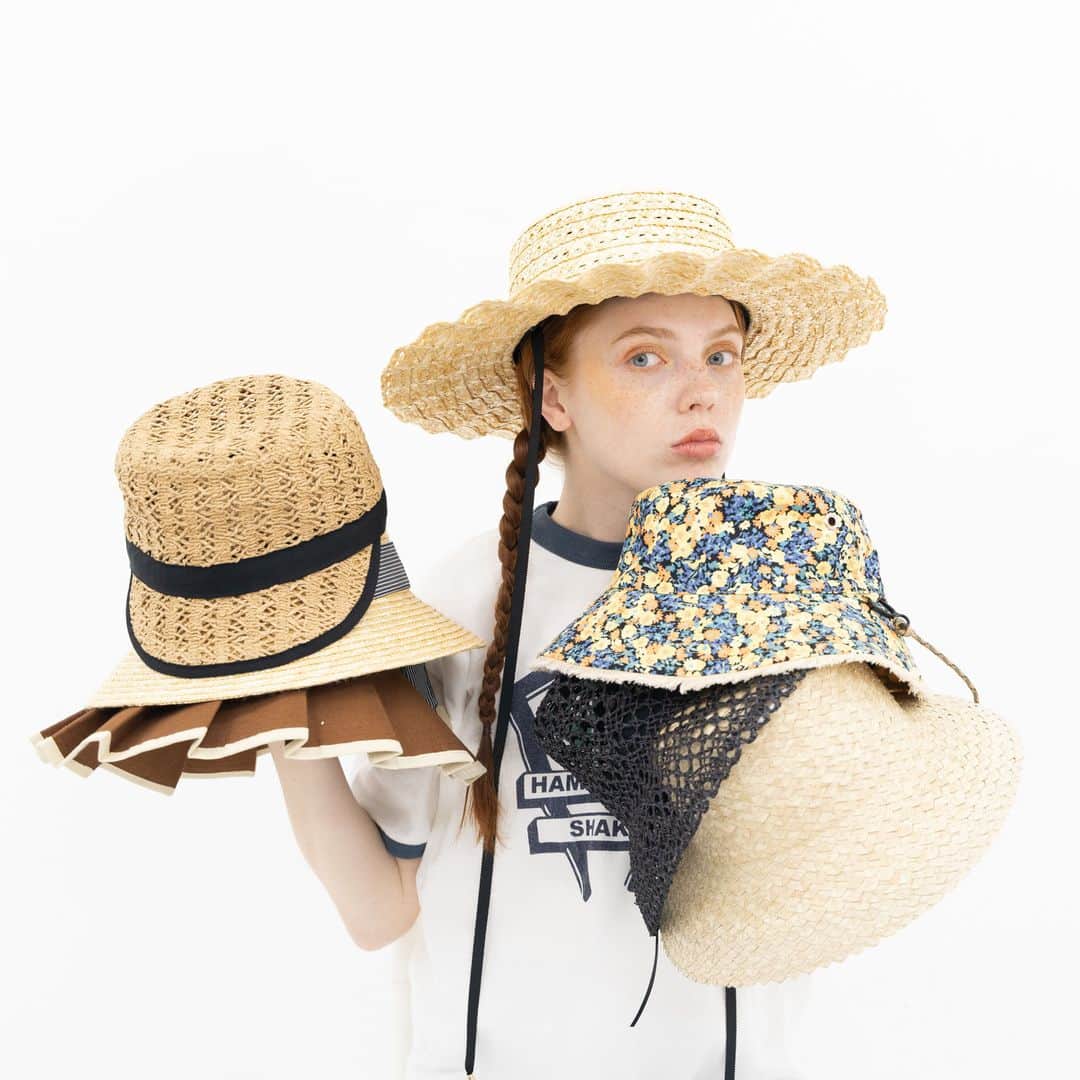フリークスストアさんのインスタグラム写真 - (フリークスストアInstagram)「-夏を彩る、KAWAIIハット-  Casseliniから夏の帽子が到着！ シンプルコーデに存在感をプラスしてくれる、バリエーション豊富でCUTEなハットをご紹介。  ▶︎TOPページ( @freaksstore_official )のURLからFeatureをご覧ください。  #freaksstore #フリークスストア #freaksstore23ss  #freaksstoreofficial #freaksstore_women」6月28日 18時03分 - freaksstore_official