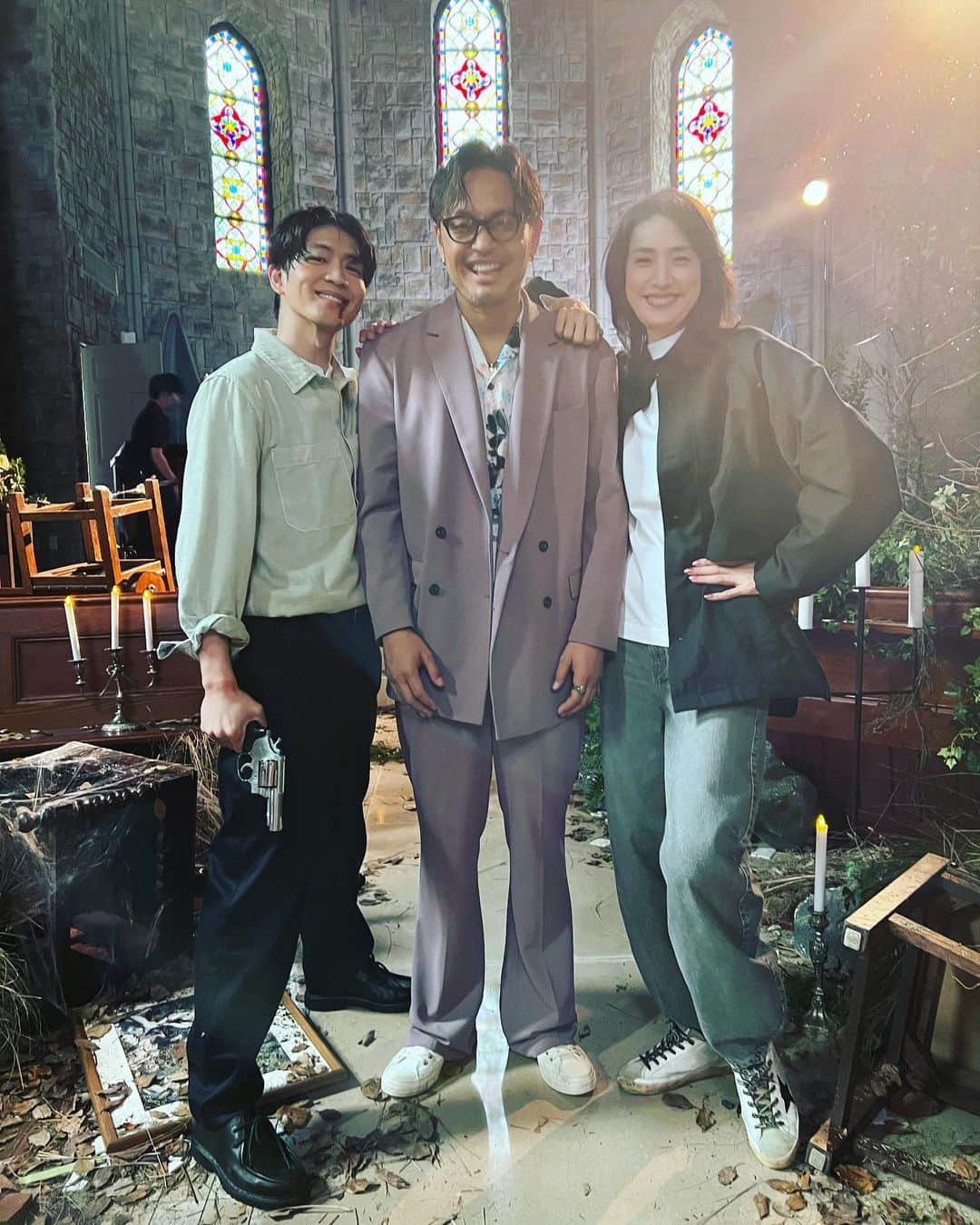 松下洸平さんのインスタグラム写真 - (松下洸平Instagram)「氷川役の阿部亮平さん！ あんなに怖かったのに…本当に優しくてカッコいい方です。  またご一緒出来ますよーに🙌  @arienai_g  @abe_ryohei_」6月28日 17時55分 - kouheimatsushita_official