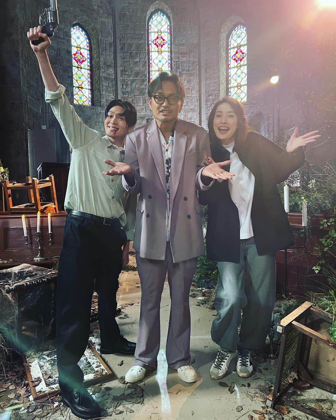 松下洸平さんのインスタグラム写真 - (松下洸平Instagram)「氷川役の阿部亮平さん！ あんなに怖かったのに…本当に優しくてカッコいい方です。  またご一緒出来ますよーに🙌  @arienai_g  @abe_ryohei_」6月28日 17時55分 - kouheimatsushita_official