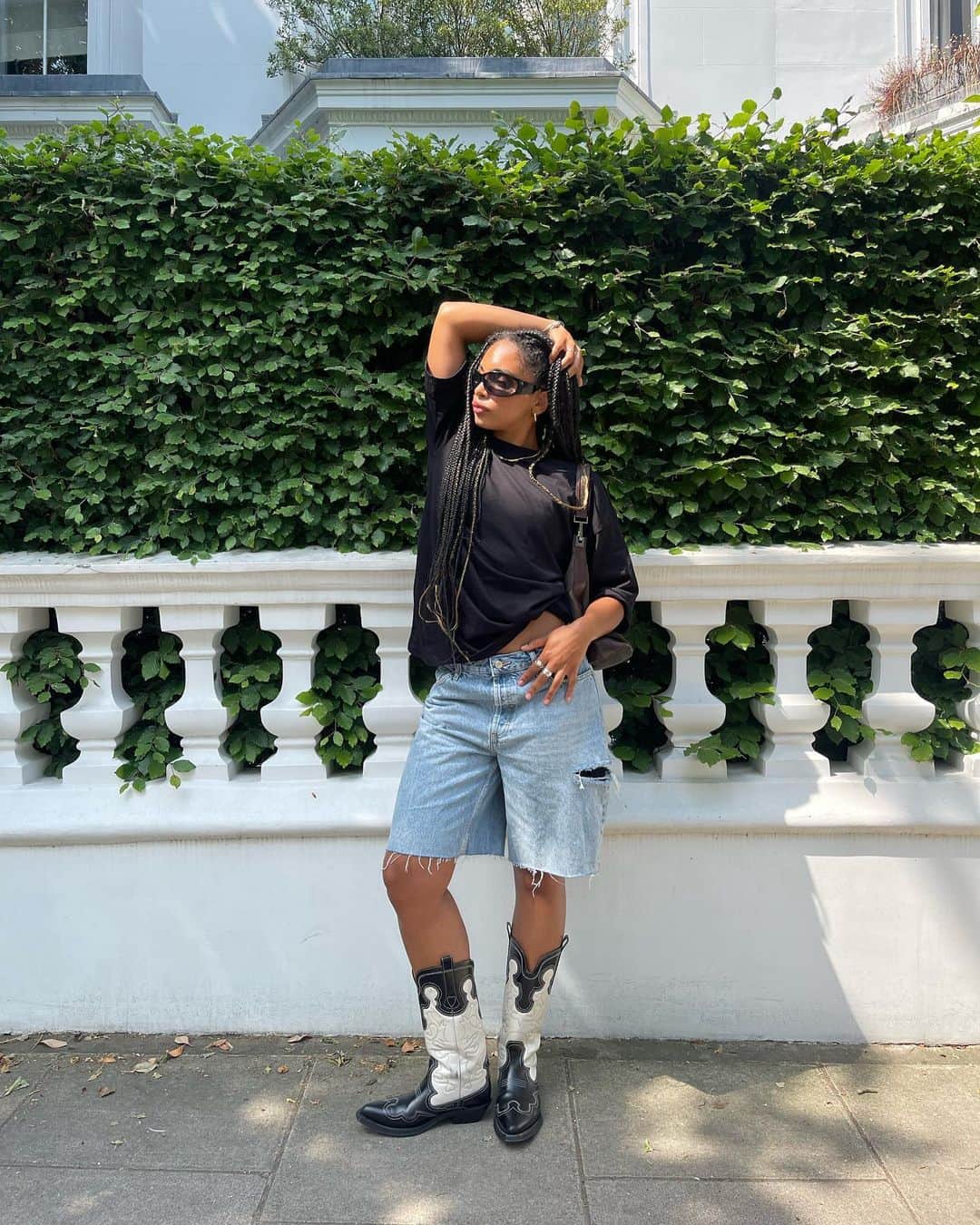 トップショップのインスタグラム：「Sorry in advance to your all your other denim shorts.  #TopshopMuse @sm.luke wears the awkward denim short [127799625]」
