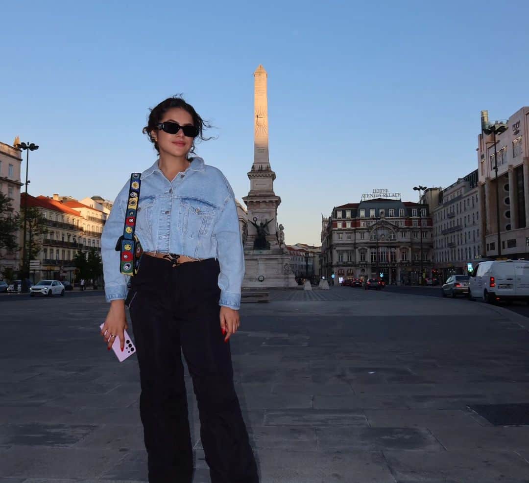 Maisa Silvaのインスタグラム：「pasteis de Belém 🇵🇹 - sim, eu tava low profile esses dias... - sim, falta 1 semana pra DV15 na @netflixbrasil (05/07) - sim, já tô pronta pra minha próxima aventura pelo mundão (alguém tem um palpite do destino?) - sim, viver o agora é postar depois é um caminho sem volta.」