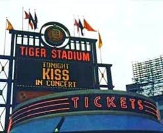 KISSのインスタグラム：「#KISSTORY - June 28, 1996 - the #KISS Alive Worldwide Reunion tour kicked off at Tiger Stadium in Detroit before a sellout crowd of over 43,000!  Were you there?」