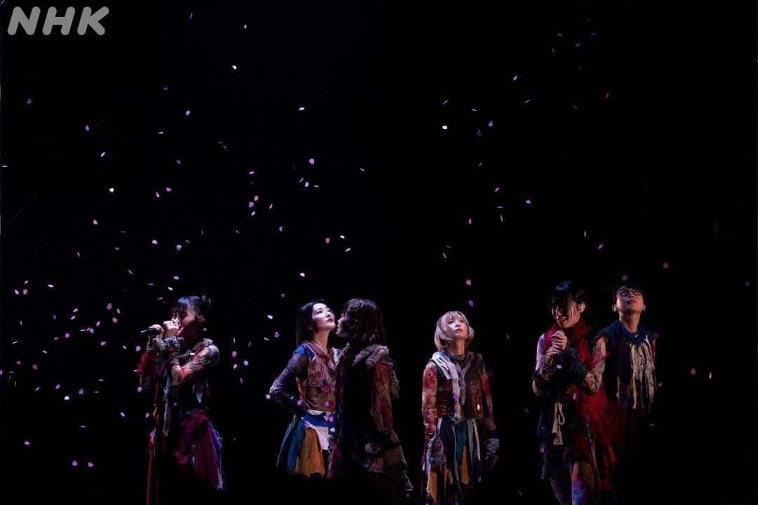 NHK「シブヤノオト」さんのインスタグラム写真 - (NHK「シブヤノオト」Instagram)「❤️🖤 #BiSH Bye-ByeリクエストShow🖤❤️  Live Photo📸⑤  🎤#Nothing~#beautifulさ~#Mylandscape 🎤#Mydistinction 🎤#ヒーローワナビー 🎤#二人なら 🎤#プロミスザスター 🎤#ByeByeShow  #BiSHバイバイ_Venue101 #Venue101」6月29日 22時00分 - nhk_venue101