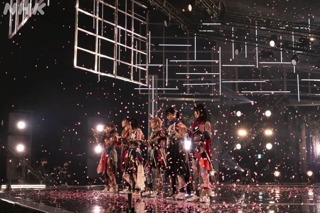 NHK「シブヤノオト」さんのインスタグラム写真 - (NHK「シブヤノオト」Instagram)「❤️🖤 #BiSH Bye-ByeリクエストShow🖤❤️  Live Photo📸⑤  🎤#Nothing~#beautifulさ~#Mylandscape 🎤#Mydistinction 🎤#ヒーローワナビー 🎤#二人なら 🎤#プロミスザスター 🎤#ByeByeShow  #BiSHバイバイ_Venue101 #Venue101」6月29日 22時00分 - nhk_venue101