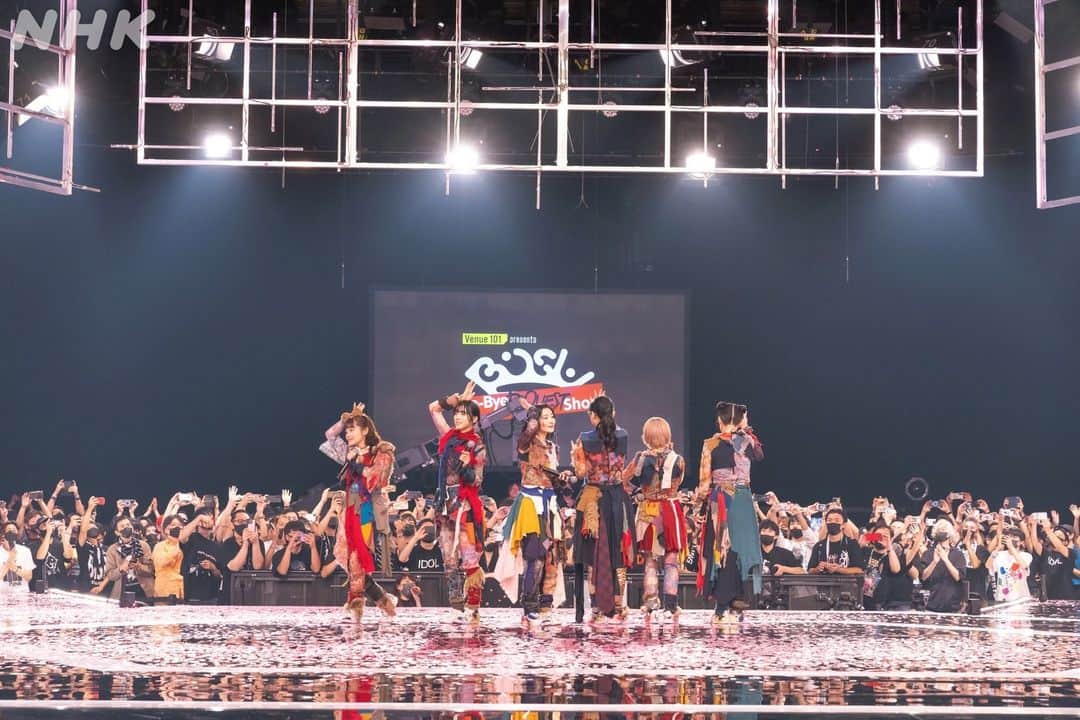NHK「シブヤノオト」さんのインスタグラム写真 - (NHK「シブヤノオト」Instagram)「❤️🖤 #BiSH Bye-ByeリクエストShow🖤❤️  Live Photo📸⑤  🎤#Nothing~#beautifulさ~#Mylandscape 🎤#Mydistinction 🎤#ヒーローワナビー 🎤#二人なら 🎤#プロミスザスター 🎤#ByeByeShow  #BiSHバイバイ_Venue101 #Venue101」6月29日 22時00分 - nhk_venue101