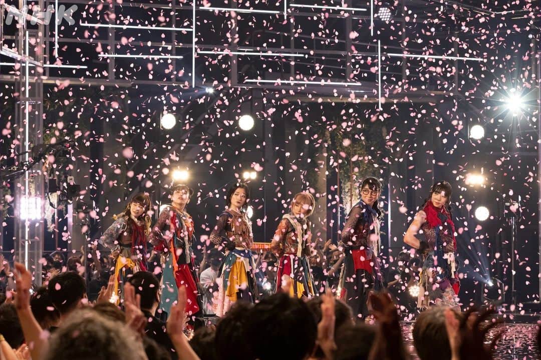 NHK「シブヤノオト」さんのインスタグラム写真 - (NHK「シブヤノオト」Instagram)「❤️🖤 #BiSH Bye-ByeリクエストShow🖤❤️  Live Photo📸⑤  🎤#Nothing~#beautifulさ~#Mylandscape 🎤#Mydistinction 🎤#ヒーローワナビー 🎤#二人なら 🎤#プロミスザスター 🎤#ByeByeShow  #BiSHバイバイ_Venue101 #Venue101」6月29日 22時00分 - nhk_venue101