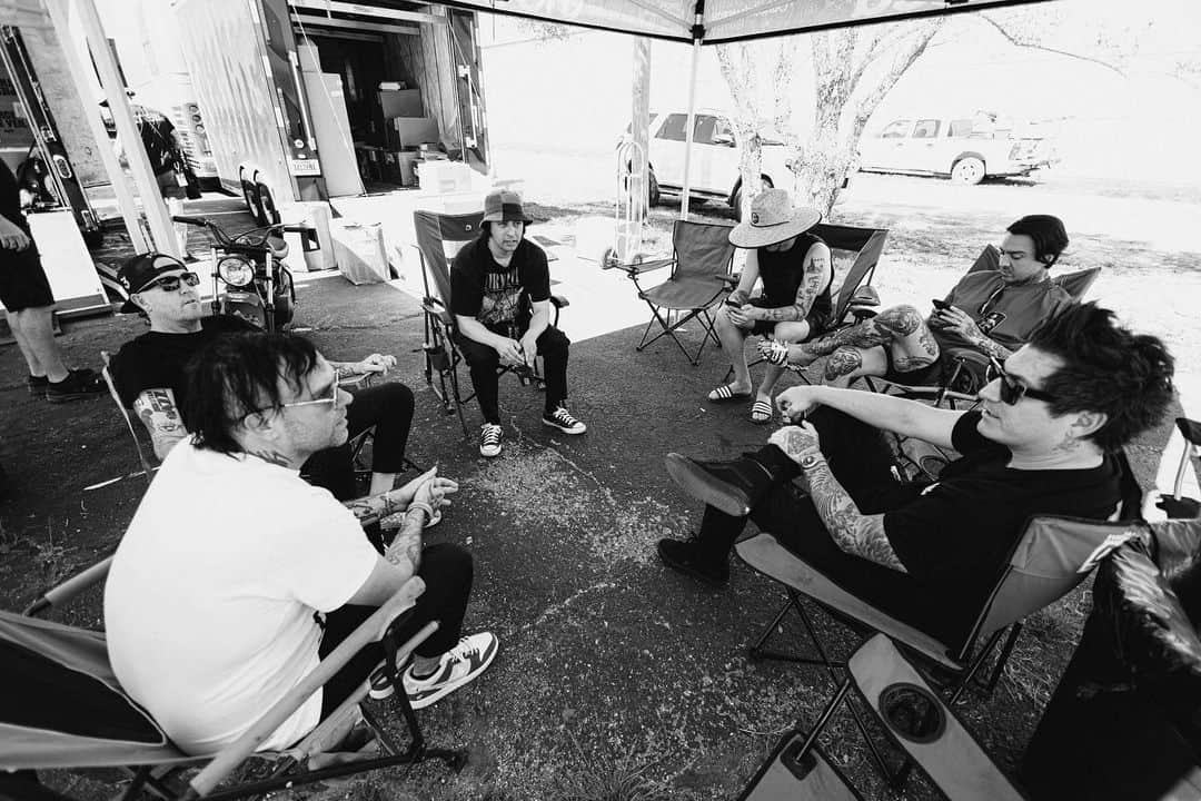 Jaime Preciadoのインスタグラム：「Damn I’m gonna miss this tour so much, so many incredible humans. Thanks for the memories. Only a couple more to go!!! #creativecontroltour   📸 @v.trvn」