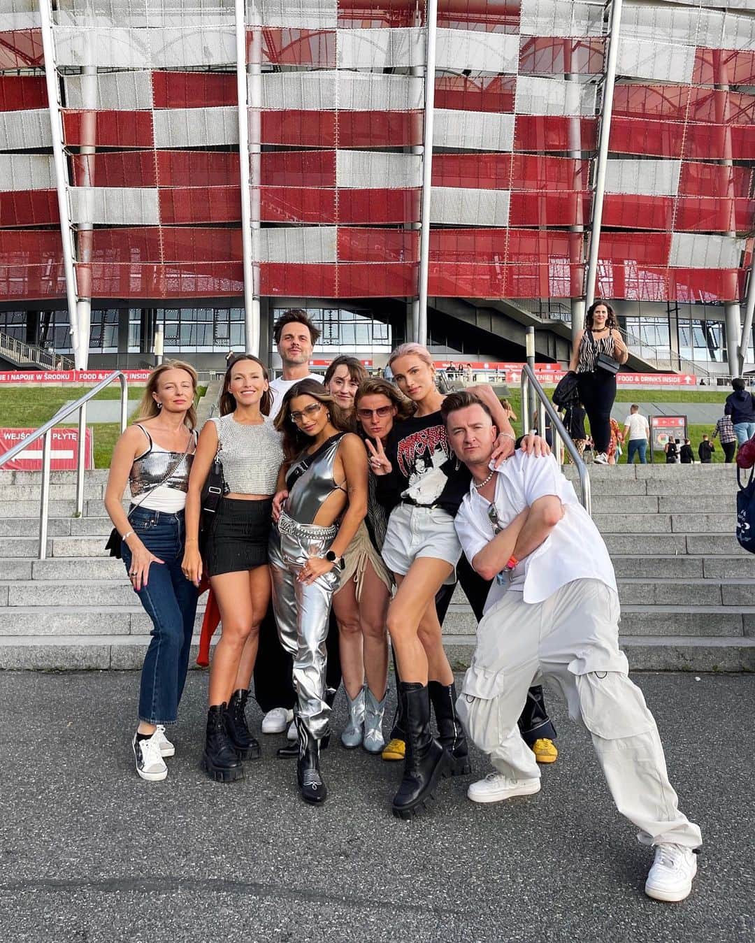 Juliett K.のインスタグラム：「Dziś drugi i ostatni, kończący europejska trasę koncert @beyonce. Życzę Wszystkim, którzy właśnie doświadczają tego show udanej zabawy. A ja publikuje kilka smaczków z tego co się działo wczoraj. Taka tam pamiątka na lata 💫 A mój instagram to ogromny pamiętnik 😊」