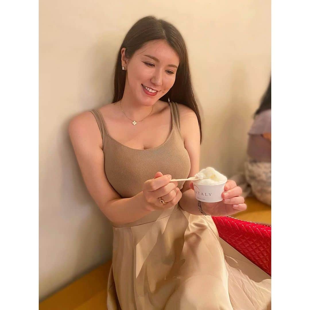 田名網理恵子のインスタグラム：「さっぱりジェラート美味しかった😋」