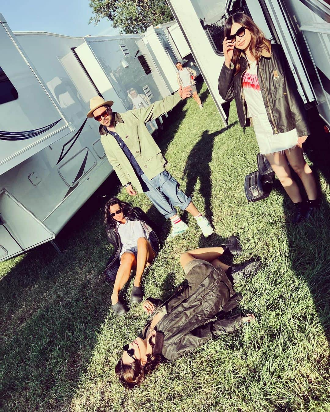 リリー・ジェームズのインスタグラム：「Glastonbury. What a special time. Lost for words. And can only muster up a whisper.  @barbour thank you for getting all my favorite people together.  Until next year ♥️  #glastonbury #love #gifted」