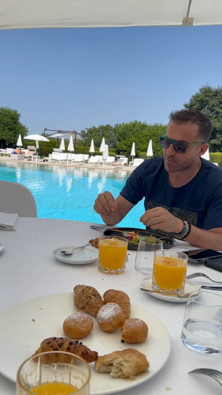 アレッサンドロ・デル・ピエロのインスタグラム：「Breakfast anyone??」