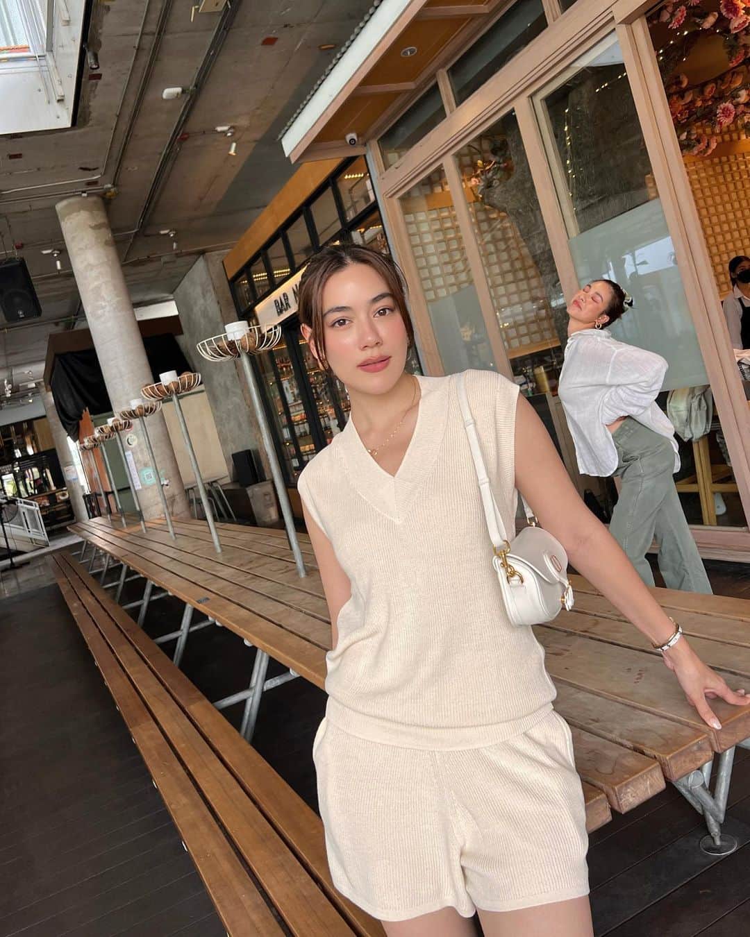 キンバリー・アン・ウォーテマス・ティアムシリのインスタグラム：「Sushi with friends 🍣💕 @kozueomakase」