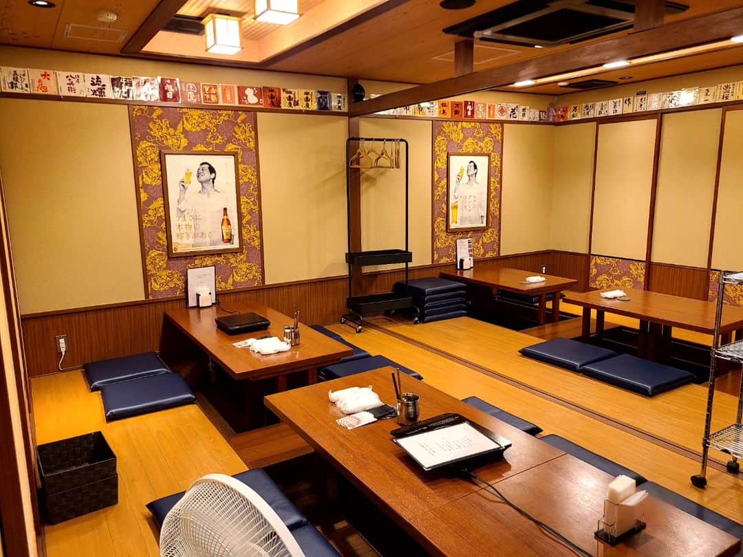 松本康太さんのインスタグラム写真 - (松本康太Instagram)「『しゃぶ仙』  美味しいしゃぶしゃぶ食べ飲み放題のお店！ もともとは高田馬場で「かがやき」と言う名前のお店でしたが、鷺ノ宮に移転して名前も「しゃぶ仙」にかわったのです。  店内も綺麗で広くなっててビックリ！ 変わりなくコスパ最高なお店。 店主が矢沢永吉さんの大ファンなので、永ちゃんのMV&曲が流れているところも前のお店から一緒！　  この日は美味しいモロヘイヤが入っていたのでめちゃくちゃおかわりしました(*´ー｀*)　  #鷺ノ宮#中野#しゃぶ仙#西武新宿線#しゃぶしゃぶ#食べ飲み放題#食べ放題#飲み放題#コスパ最高#豚肉#東京x#牛肉#和牛#モロヘイヤ#レギュラー松本#あるある探検隊#鷺ノ宮グルメ#しゃぶしゃぶ食べ放題」6月28日 20時37分 - aruarutankentai.matsumoto