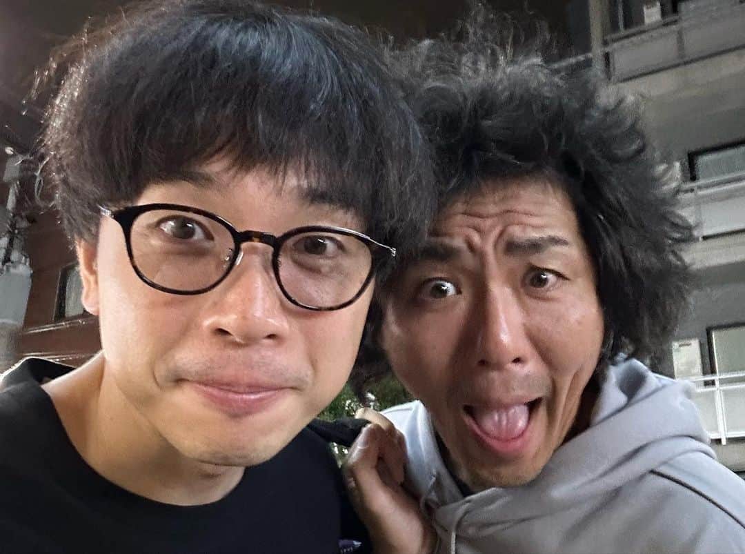 小山英機さんのインスタグラム写真 - (小山英機Instagram)「. 「Cheeky's a GoGo!」最終回にスタジオゲストで呼んでいただきました🗾🌈🗼 楽しすぎたんで、是非とも見逃し配信で見て欲しいです！ あっという間だった1年3ヶ月、本当にありがとうございました🙇🏻 終わってからは、トータルテンボス藤田さんと飲ませて頂き、家に泊めて頂き、次の日はトータルさんのYouTubeにも出させて頂きました✨ 最強最高の二日間でした！！(寝起き1秒で藤田さんの朝勃ち見さされた事以外は)」6月28日 20時42分 - monkoya13