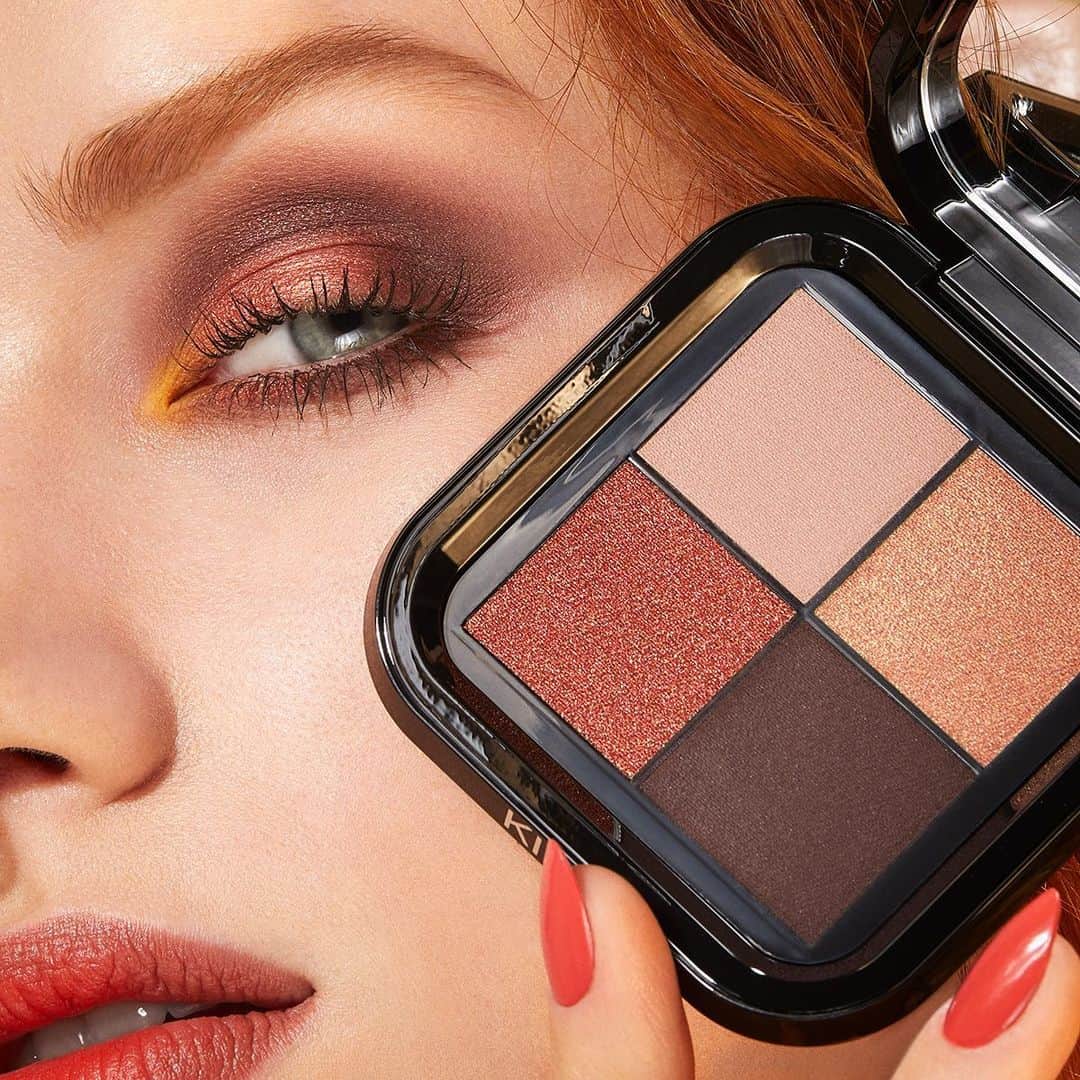 KIKO MILANOさんのインスタグラム写真 - (KIKO MILANOInstagram)「This look is perfect for a night out! 💃 Anyone else doing #sunset vibes on the eyes? 🧡 Swipe up to get some #sunsetmakeup inspo 🌅  Bright Quartet Eyeshadow Palette 03 - Glamour Multifinish Eyeshadow Palette 02, 03 - Maxi Mod Volume & Definition Mascara - Micro Precision Eyebrow Pencil 02 - Powder Power Lipstick 03,09 - New Power Pro Nail Lacquer 220 - Eyes 51 Shader Brush」6月28日 20時43分 - kikomilano
