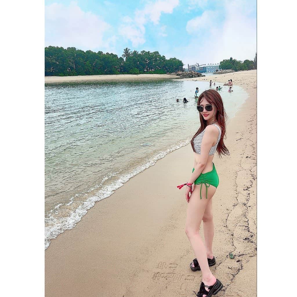 Reiのインスタグラム：「なつ🍉🌻🎐」
