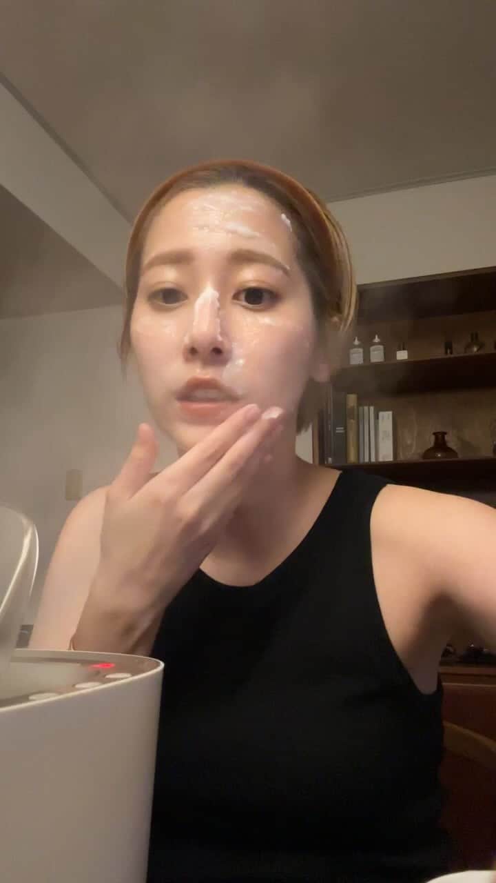 石田一帆のインスタグラム：「2023.06.28 ディープクレンジングLIVE 梅雨時期のじめじめ&夏は特に🫸🫷  トライアルプラン 予約コード 【ik2203】  1500円(税込)→500円(税込) 期限 2023/7/31予約分まで   6.7月の2ヶ月間だけ +うるおいハンドケアがつきます！  500円でハンドケアがつくのは 予約コードをご使用されて7月までに　来店した方のみとなりますのでご注意ください⚠︎  #シーボン #CBON #フェイシャリストトリートメントマセR #マイシーボン #シーボントライアルプラン体験」