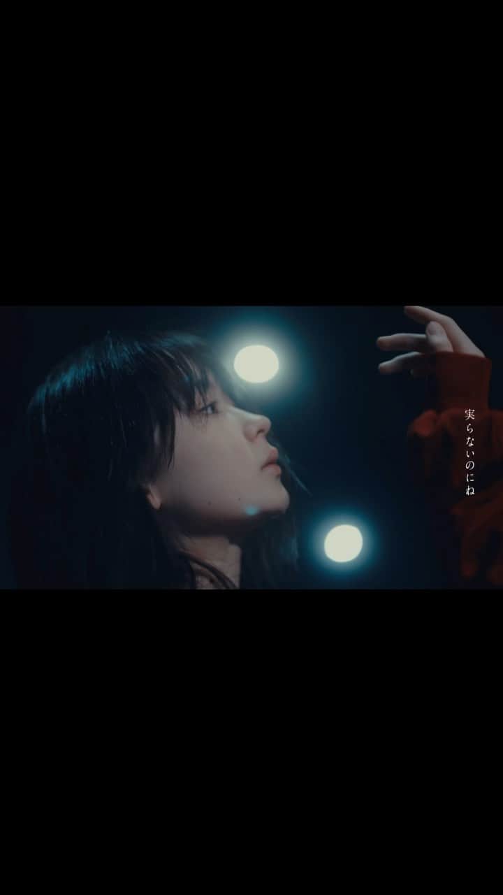 マルシィのインスタグラム：「【Music Video公開🎉🎊】   新曲「ラズベリー」 MV公開しました‼🎥🎬  ぜひチェックしてください！🙌  #ラズベリー #マルシィ」