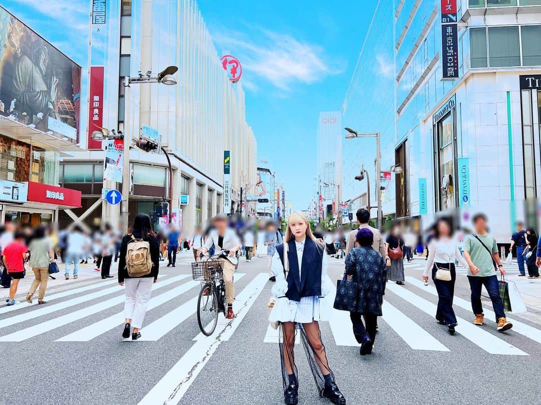 noenonのインスタグラム：「まみょんとショッピングした日の写真#新宿#ファッション#コーデ#ファッションコーデ#ヘアー#ハイトーン#YouTubeみてねん」