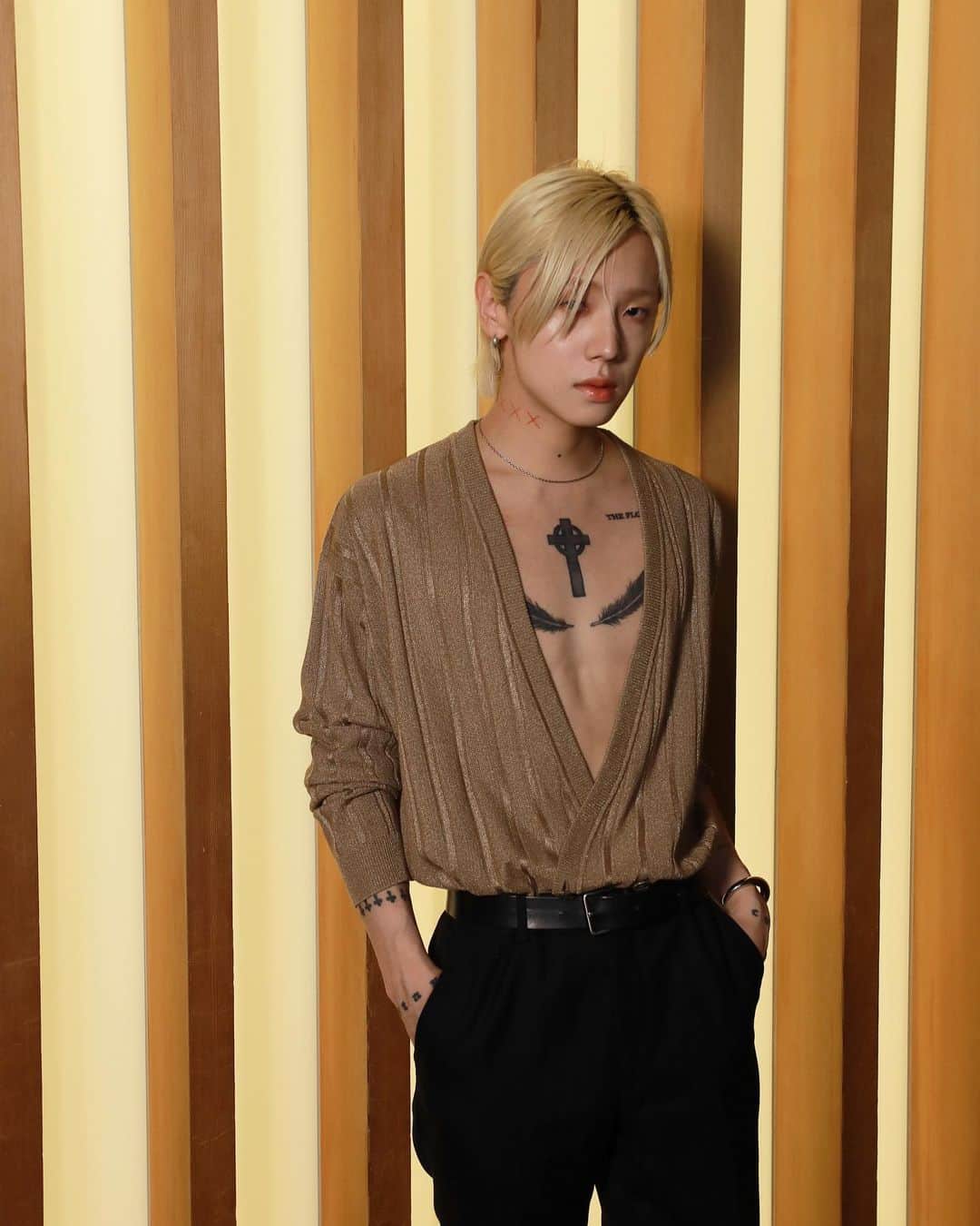 久保田有人のインスタグラム：「国立新美術館とサンローランが主催する世界的な現代美術家、蔡國強のエキシビジョンプレビューへ  @ysl @caistudio @thenationalartcentertokyo  #サンローラン  #caiguoqiang   蔡國強 宇宙遊 ―<原初火球>から始まる  2023年6月29日(木)~8月21日(月)  国立新美術館  主催:国立新美術館、SAINT LAURENT」
