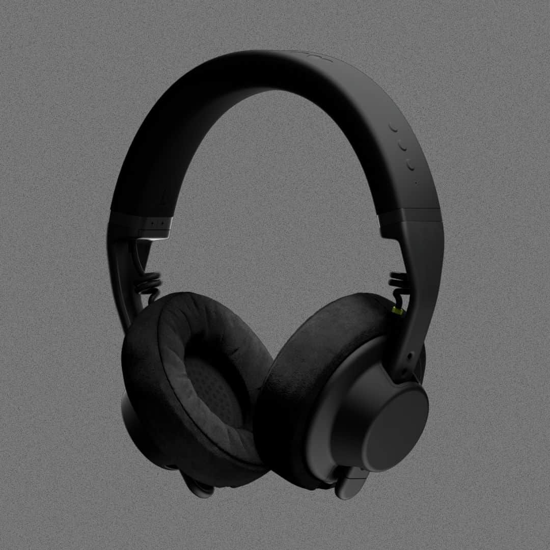 AIAIAIのインスタグラム：「Ultra-low latency, uncompressed audio.  Empowering music creators with the freedom to create wirelessly. The TMA-2 Studio Wireless+ is a versatile professional headphone, designed for today’s dynamic creative workflow 🎧」
