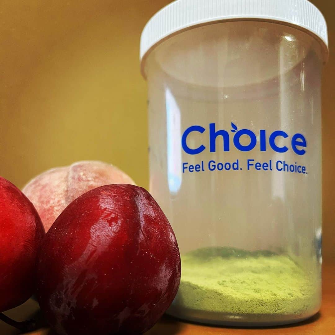 三浦伊織のインスタグラム：「．  『Feel Good.Feel Choices 』🐄🌱🍑  #choice  #choiceproteins  #choicenutrition  #choicesuppli  #チョイス  #チョイスプロテイン  #プロテイン  #無添加  #gym  #training」