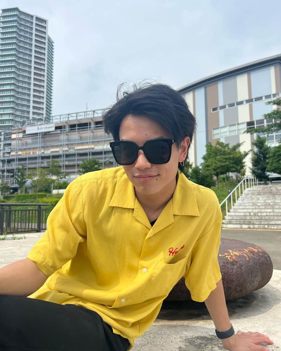 木村伊吹のインスタグラム：「・ 🟡🕶️」