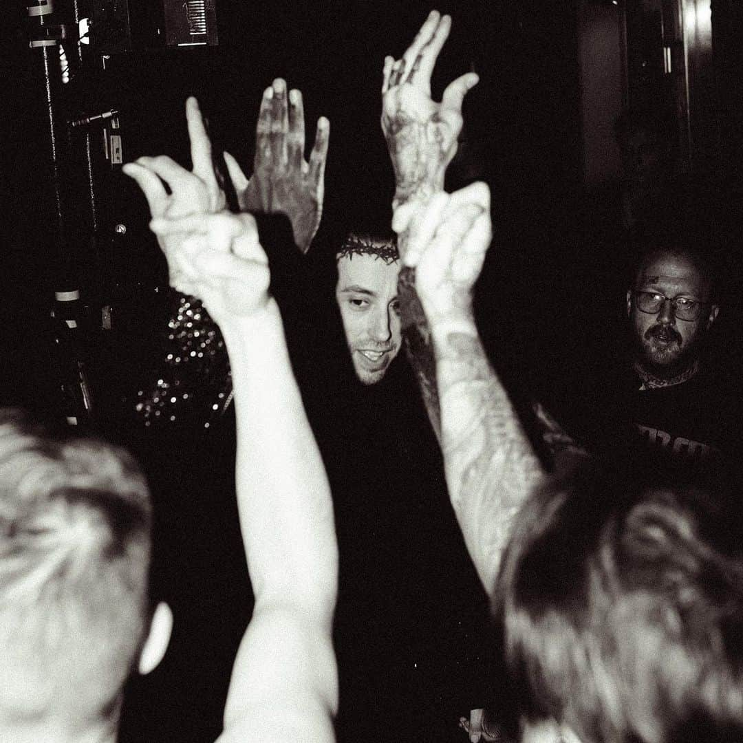 ロニー・ラドクさんのインスタグラム写真 - (ロニー・ラドクInstagram)「Safe to say the tour has kicked off well」6月28日 22時33分 - ronnieradke