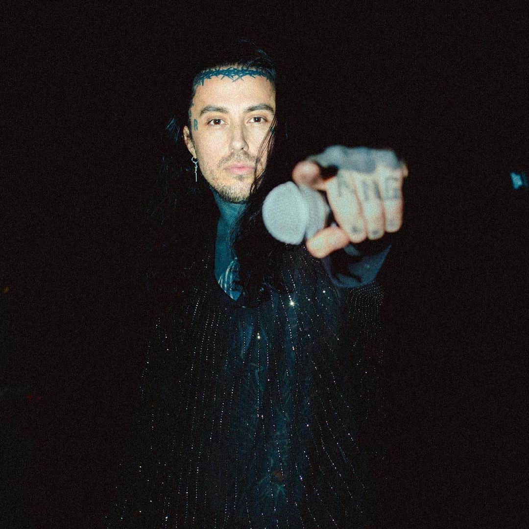 ロニー・ラドクのインスタグラム：「Safe to say the tour has kicked off well」